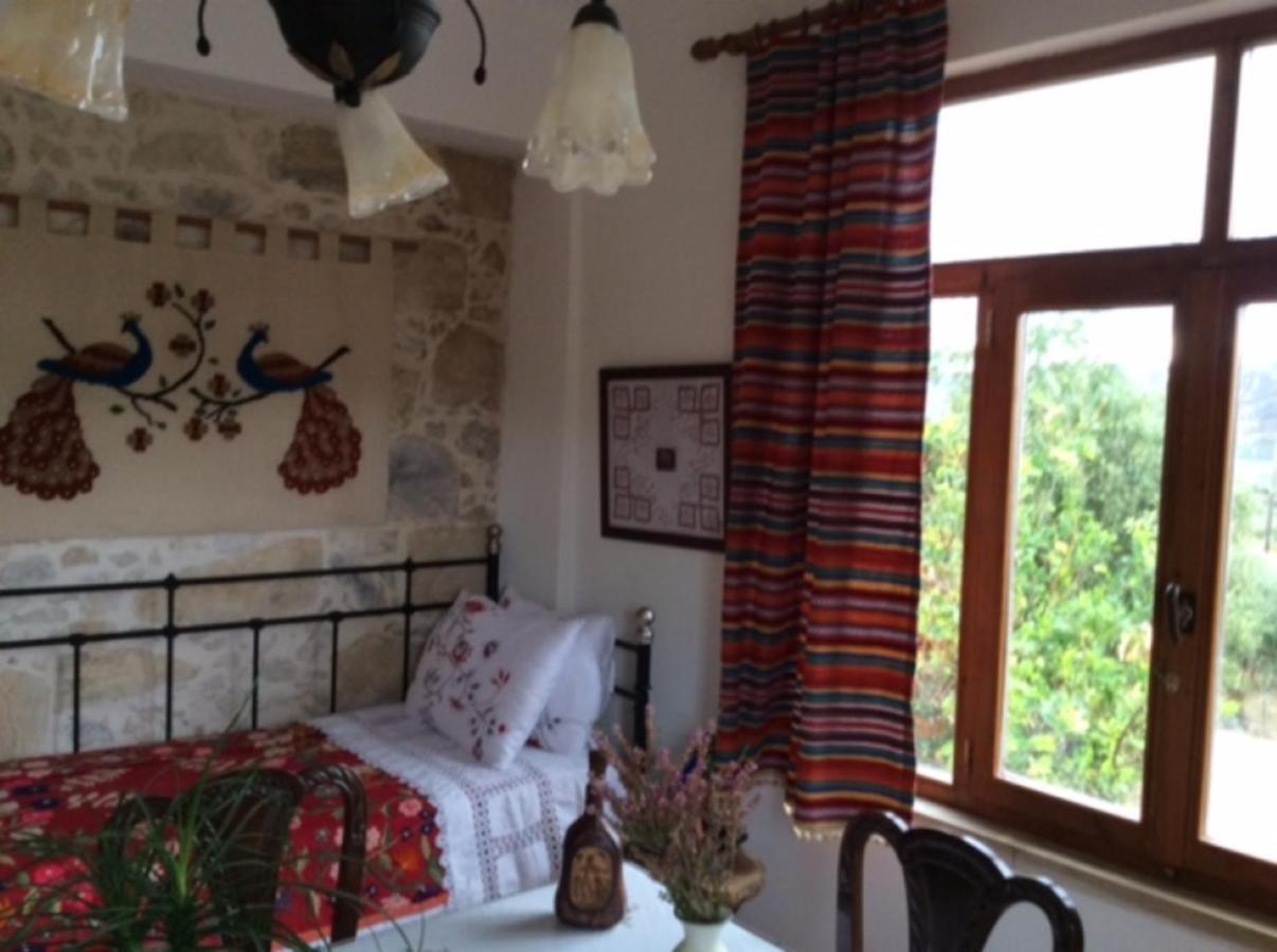 Picturesque Traditional Stone House * Platanos (Chania)